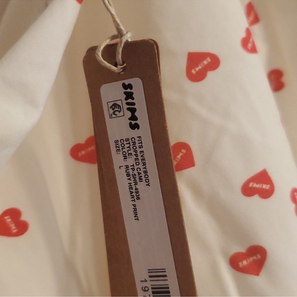 NWT SKIMS VALENTINE EDITION FITS EVERYBODY PICOT TRIM CROPPED CAMI | LARGE - Picture 15 of 15